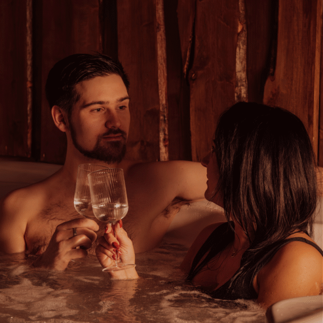 Honeymoon Couples SPA i Drammen – massasje, boblebad og velvære for to