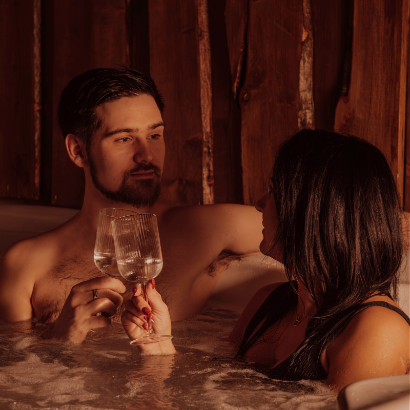 Honeymoon Couples SPA i Drammen – massasje, boblebad og velvære for to
